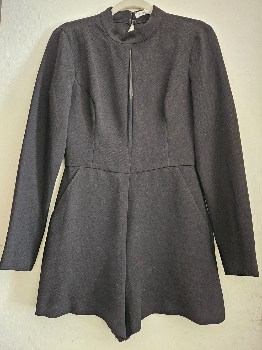 BCBGeneration NWT Black Tailored Long Sleeve Romper Size 6